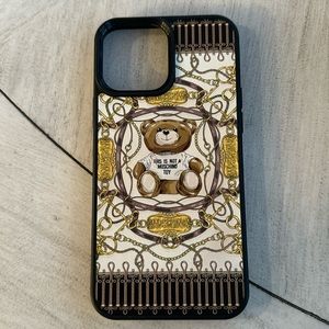 Gently used Moschino 13 pro max iphone for sale!